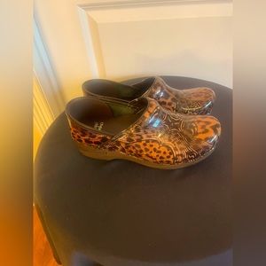 Dansko mules Leopard size 39